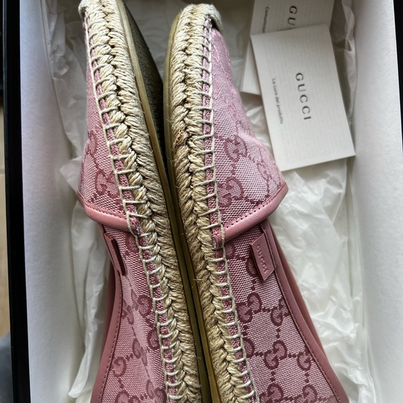 GG Canvas & Leather Espadrille comes with/original GUCCI BOX - Picture 7 of 7